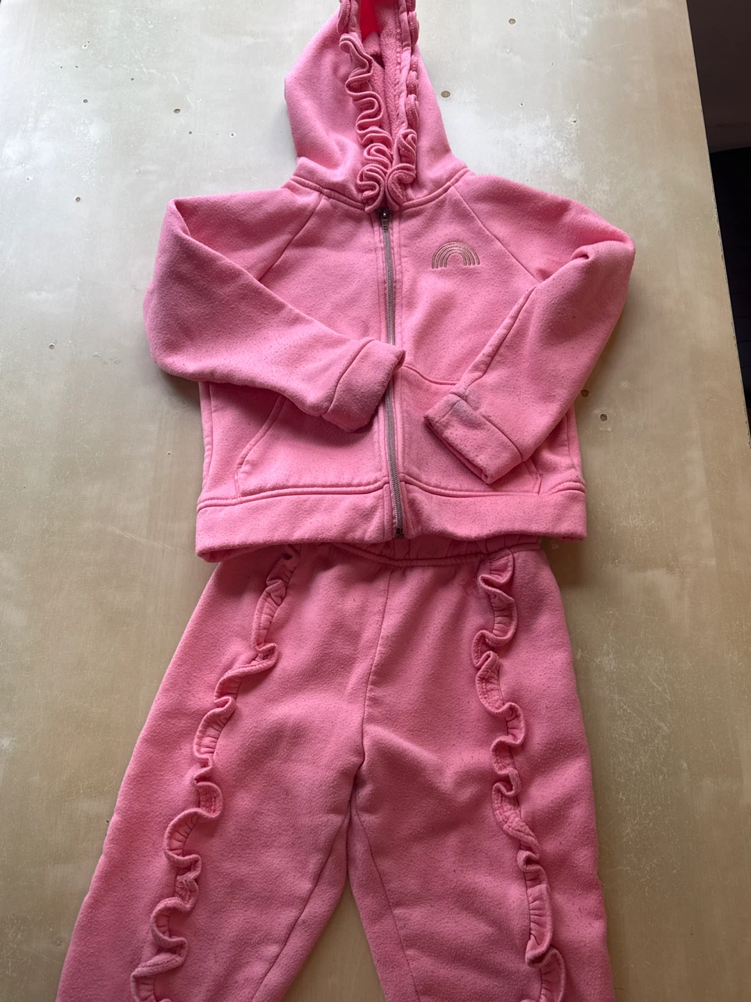 Girls ruffle pants and sweatshirt set