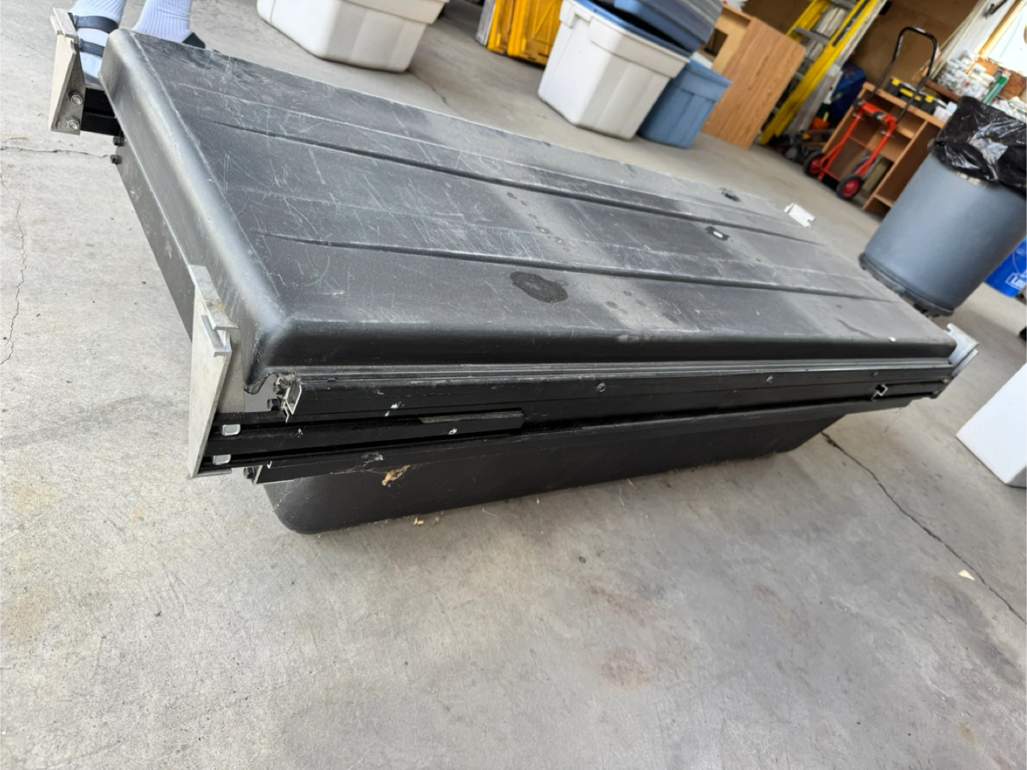 Black Cargo Roof Box Carrier - photo 2