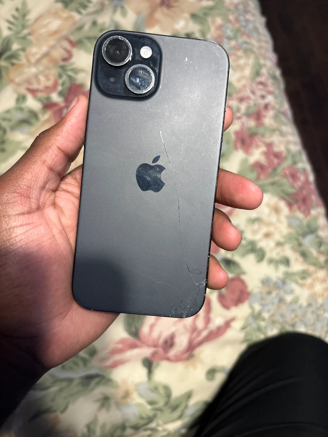 Apple iPhone 15 - Dark Grey - photo 3