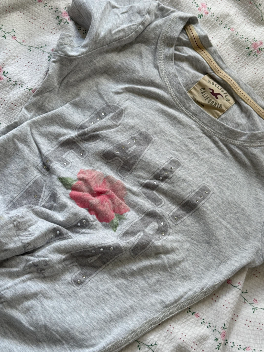 Hollister California Grey T-Shirt - Size XS - photo 2