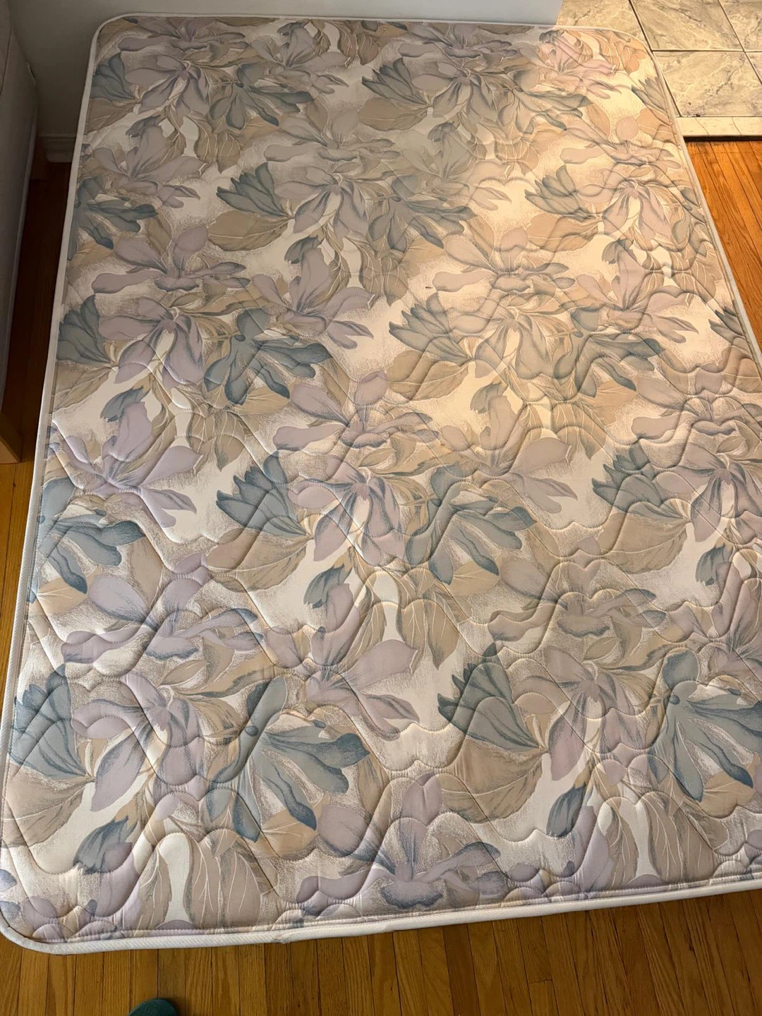 Mattress with Boxspring - photo 2