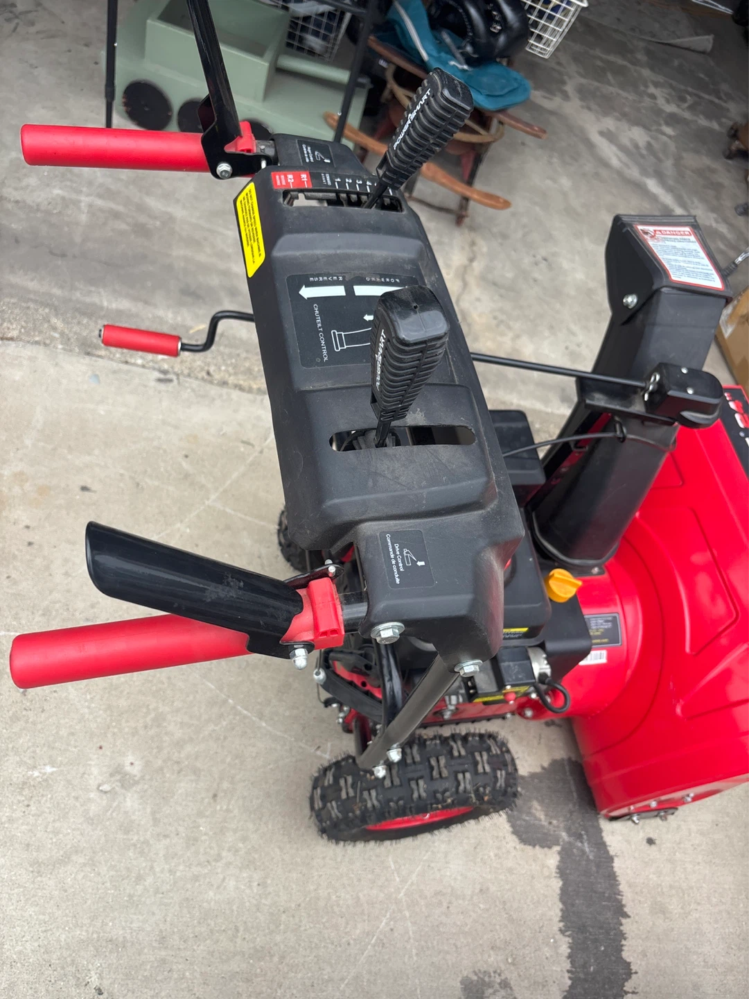 PowerSmart 24" Snow Blower with 212cc Engine - photo 4