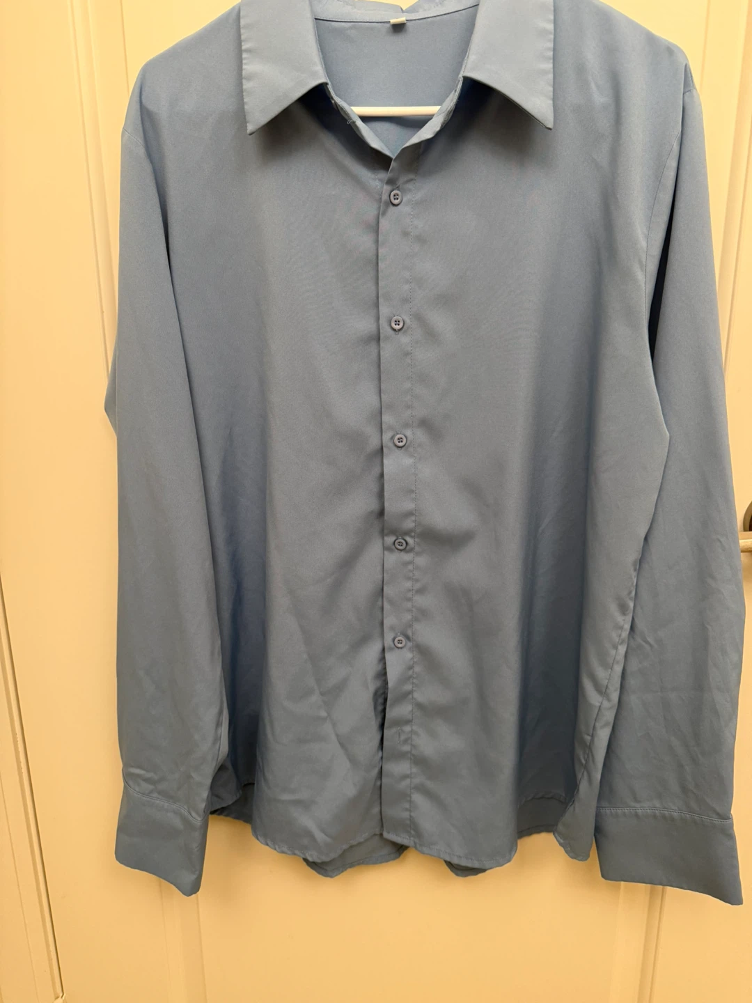 Blue Button-Up Shirt and Beige Pants Set - Size M/L