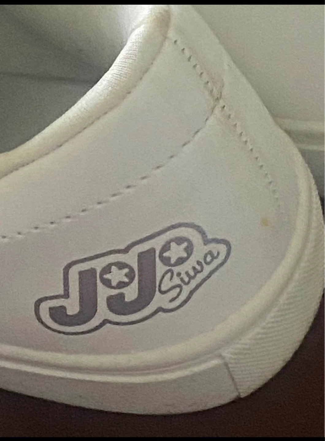JoJo Siwa White Glitter Bow Sneakers - Size 5 - photo 3