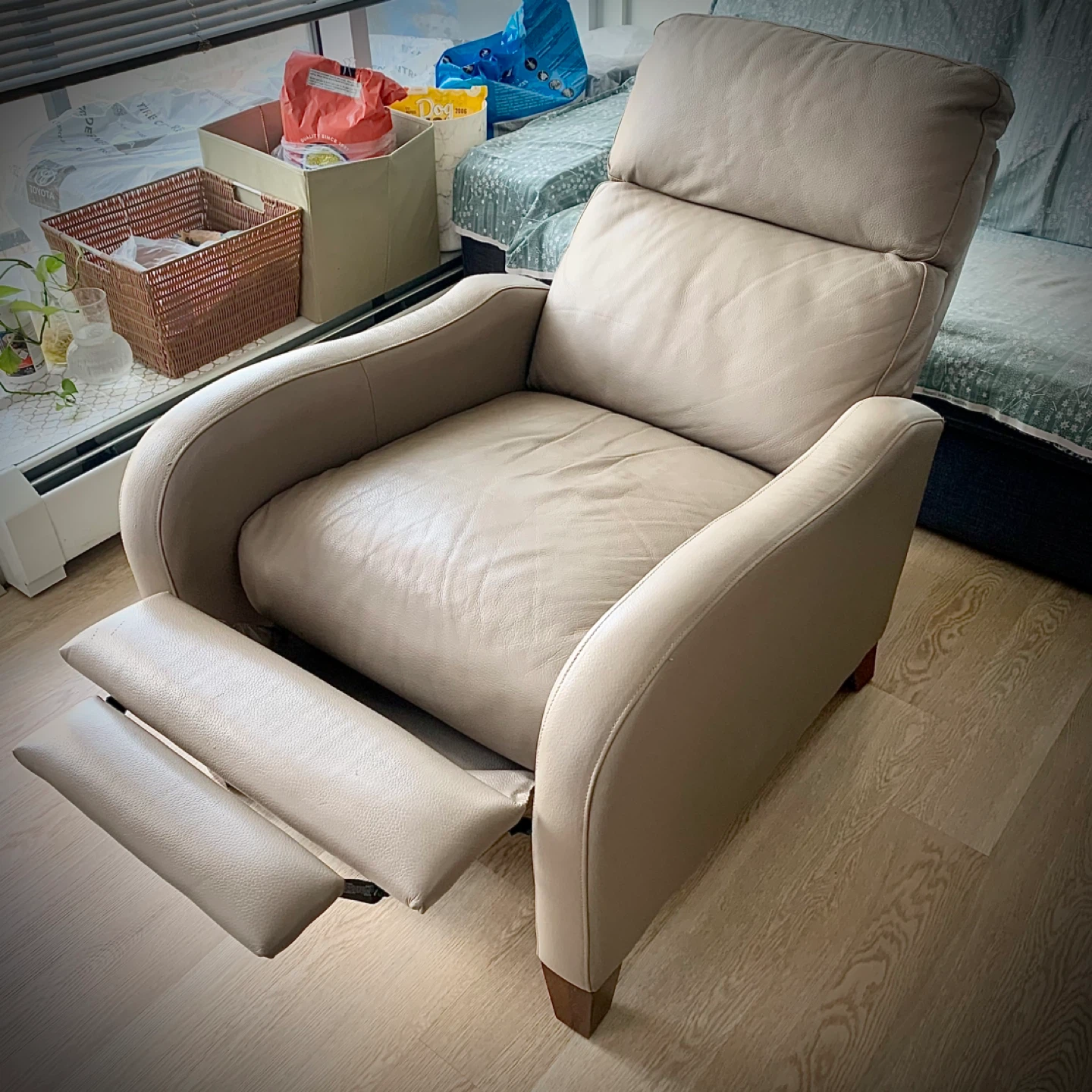 Light Beige Leather Recliner Chair - photo 2