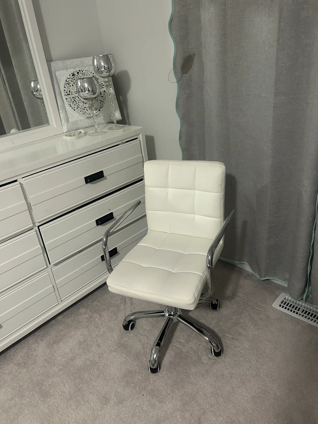 New Computer Chair - White
