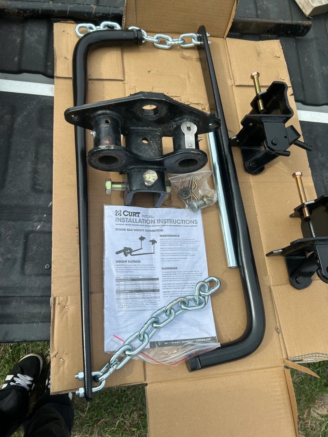 Curt Round Bar Weight Distribution Hitch