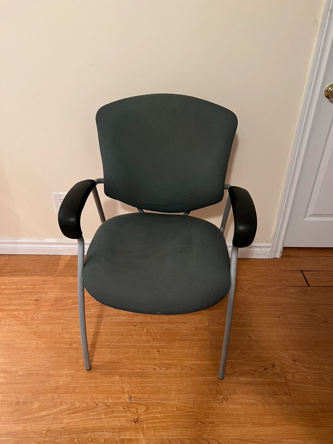 Green Office Guest Chair - photo 2