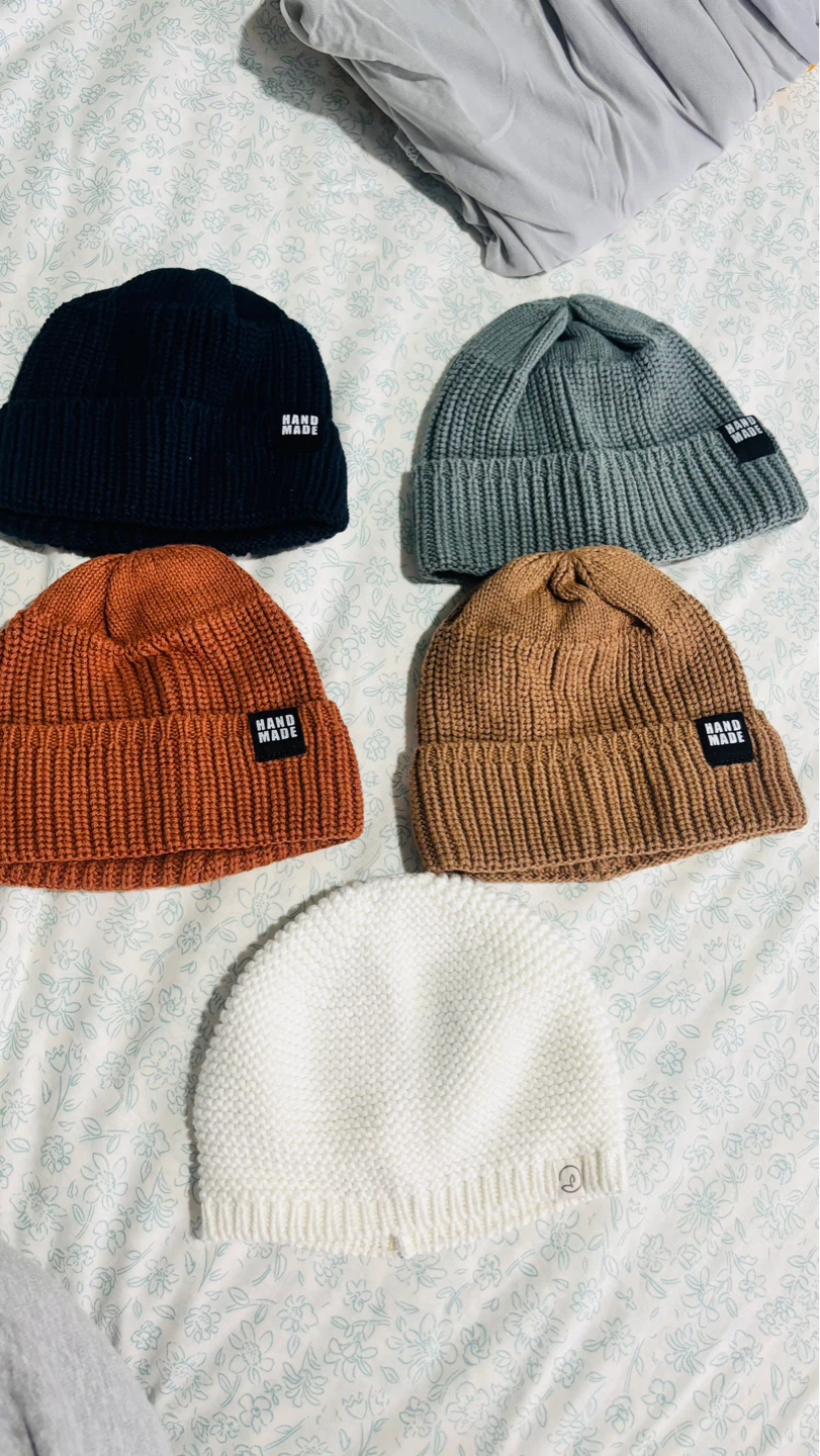 Set of 5 Knit Beanies
