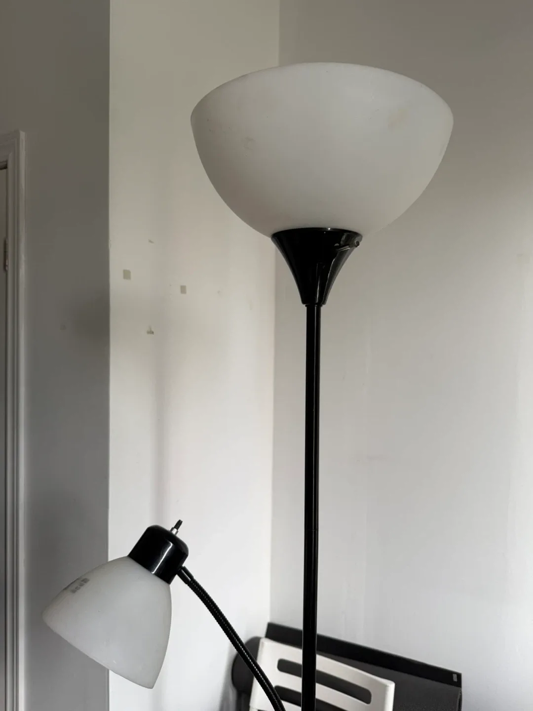 White Floor Lamp with Adjustable Reading Light - photo 4