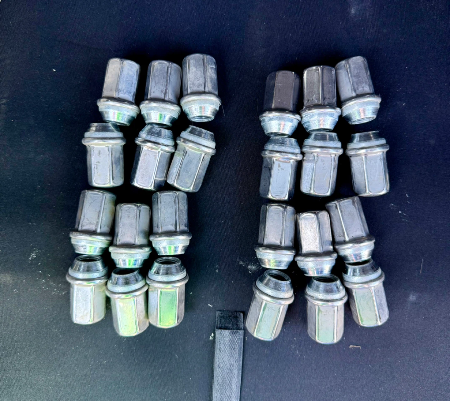 ***OEM CHEVY WHEEL LUG NUTS***