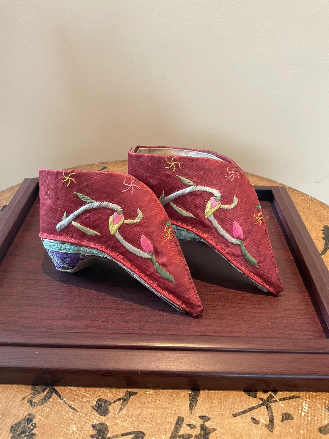 Vintage Chinese Lotus Shoes with Display Case - photo 2