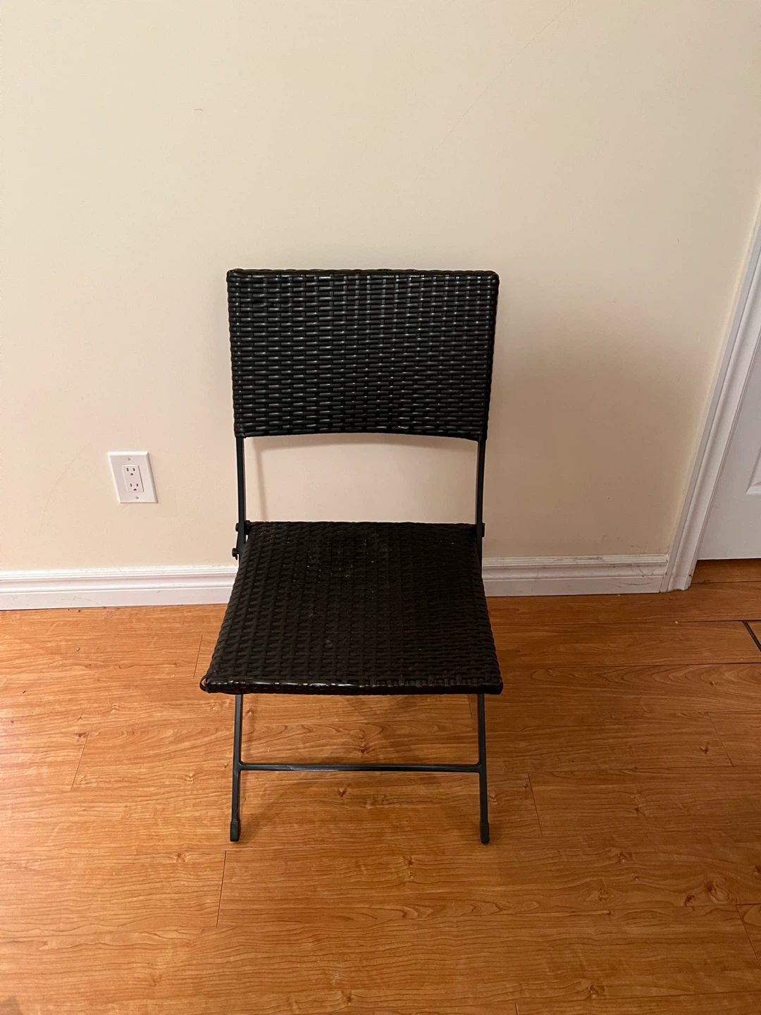 Black Wicker Folding Chair - photo 2