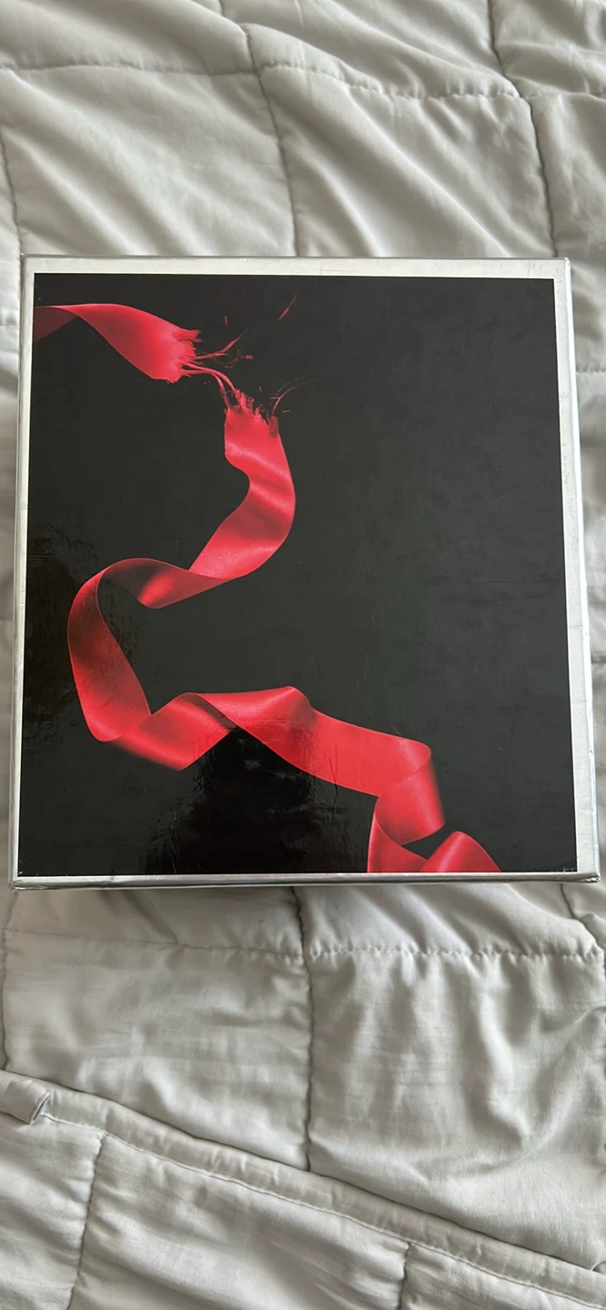 Twilight Saga Book Box Set by Stephenie Meyer - photo 3