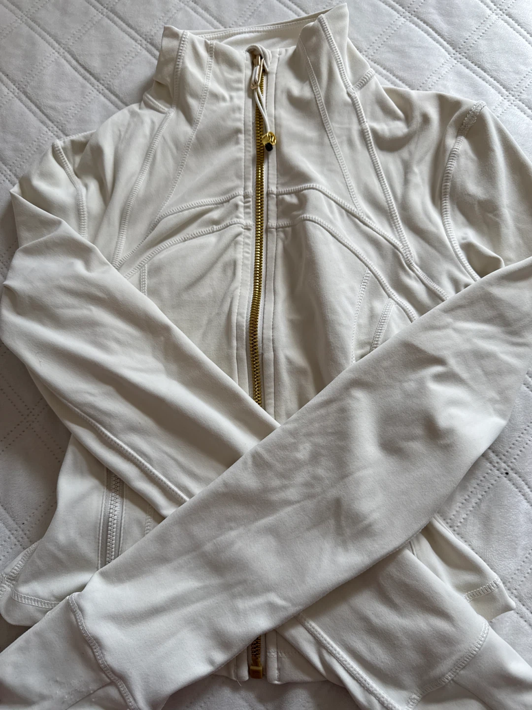 Lululemon Define Cropped Jacket Gold zipper