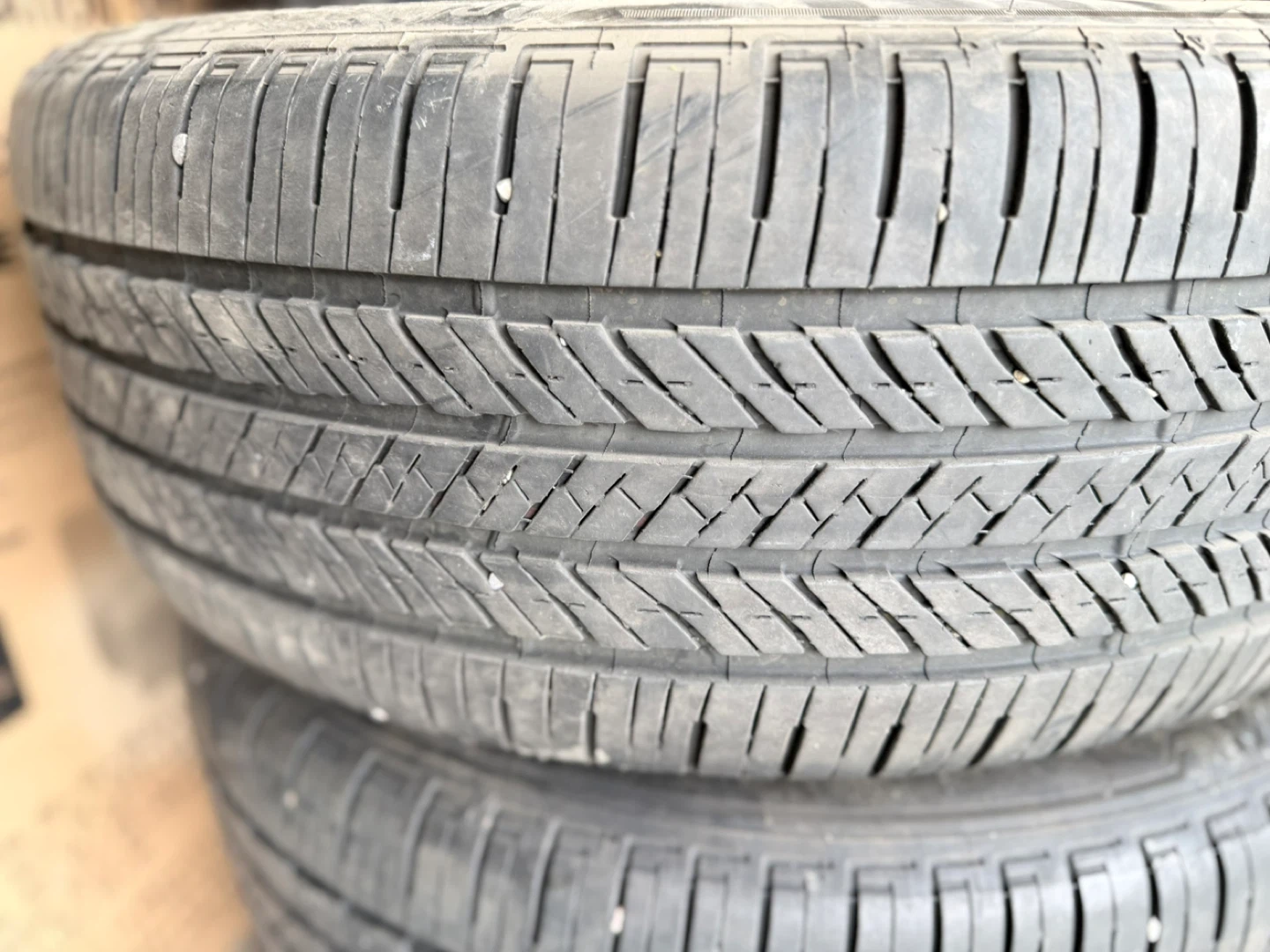 Bridgestone Alenza A/002 Tire 235/50R20 100V - photo 4