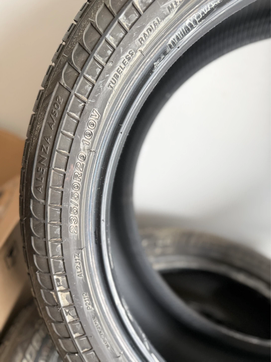 Bridgestone Alenza A/002 Tire 235/50R20 100V
