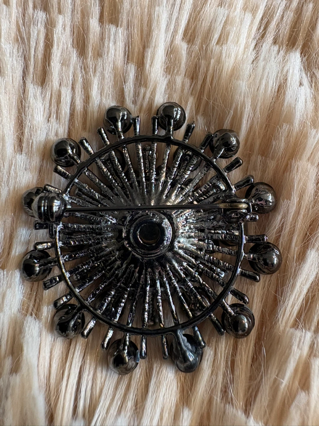 Sparkling Starburst Brooch - photo 3