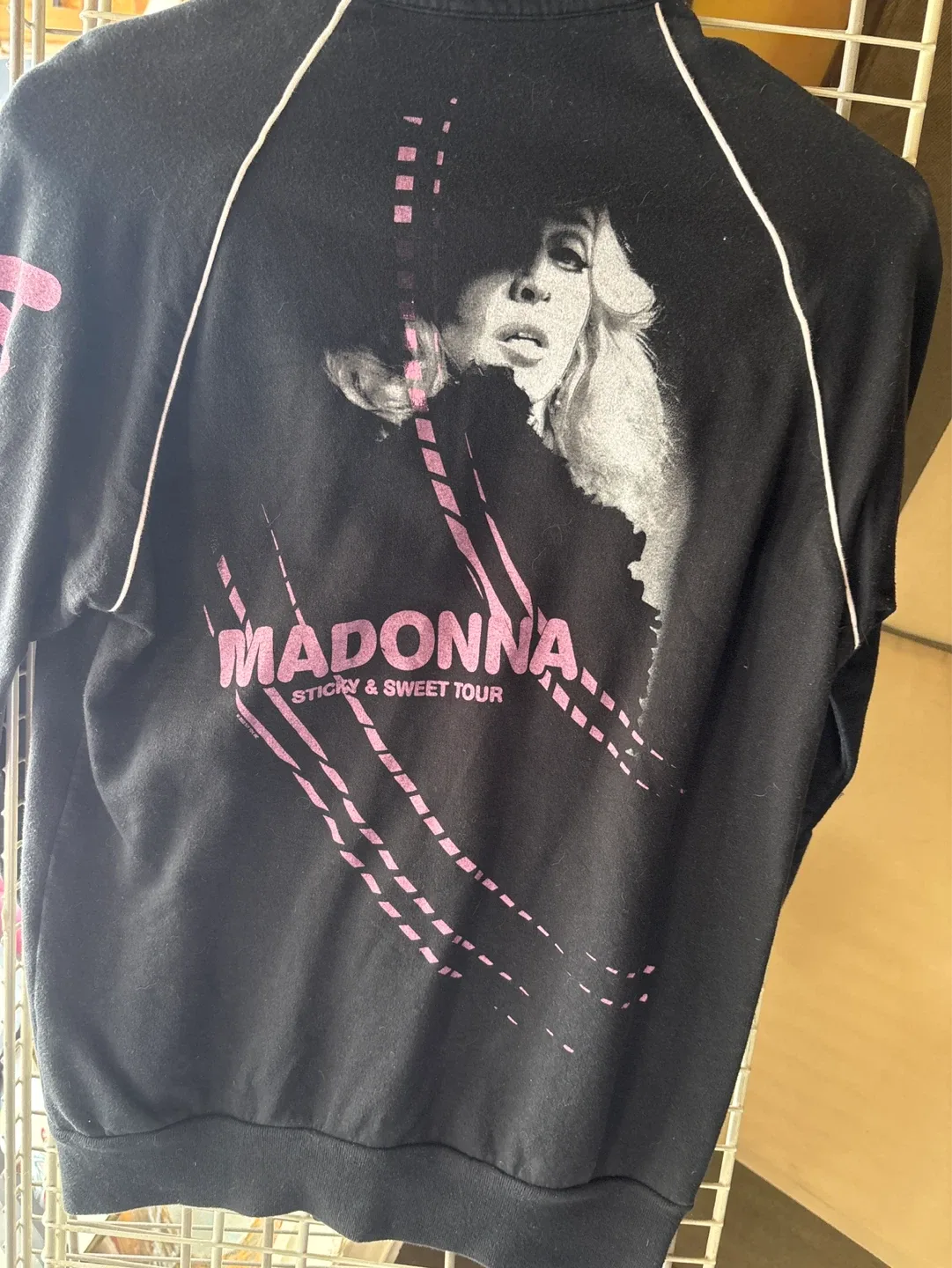 Madonna tour sticky and sweet tour size small - photo 2