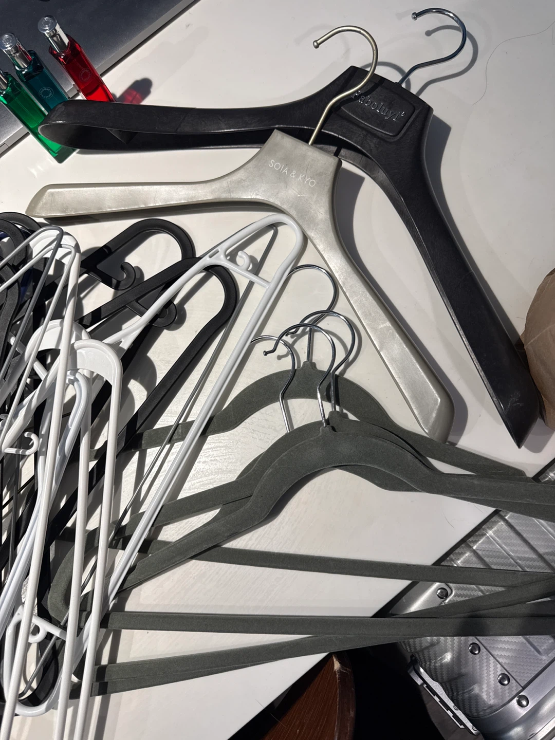 Mixed Lot of Assorted Clothes Hangers - photo 4
