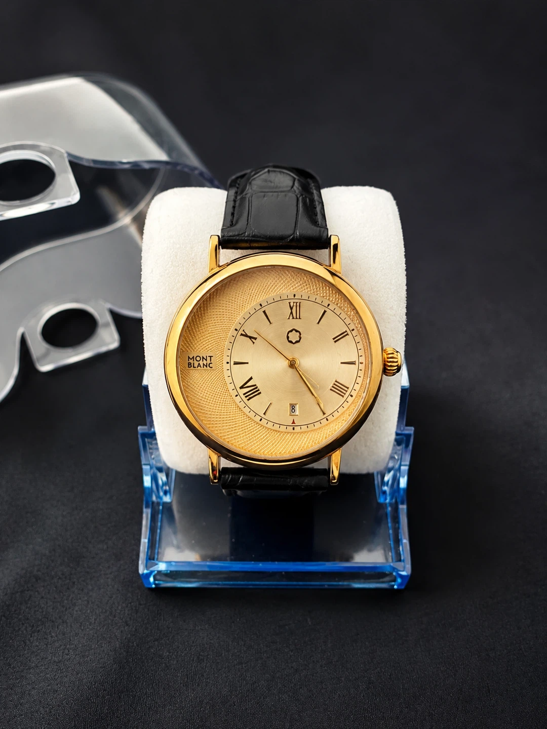 ⌚ Luxury Gold-Tone Dress Watch – Elegant & Timeless ✨