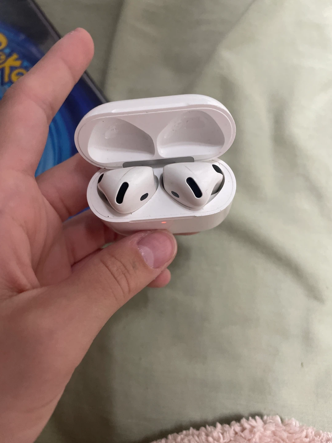 Apple AirPods 4 - photo 2