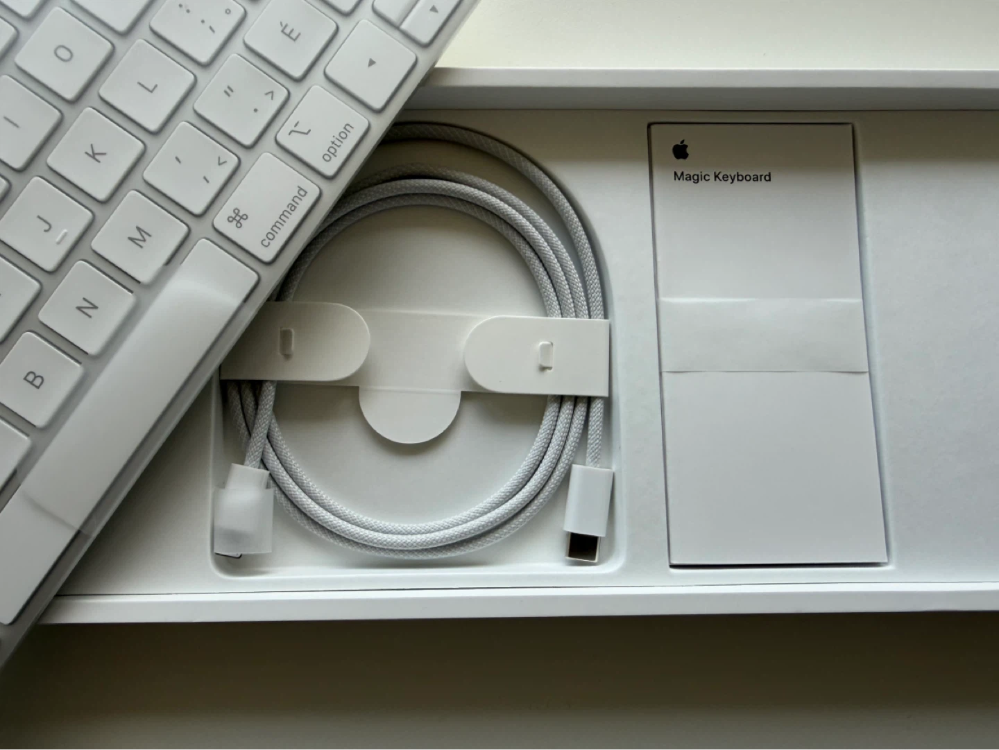 Apple Magic Keyboard – French (Canada) – Brand New - photo 5
