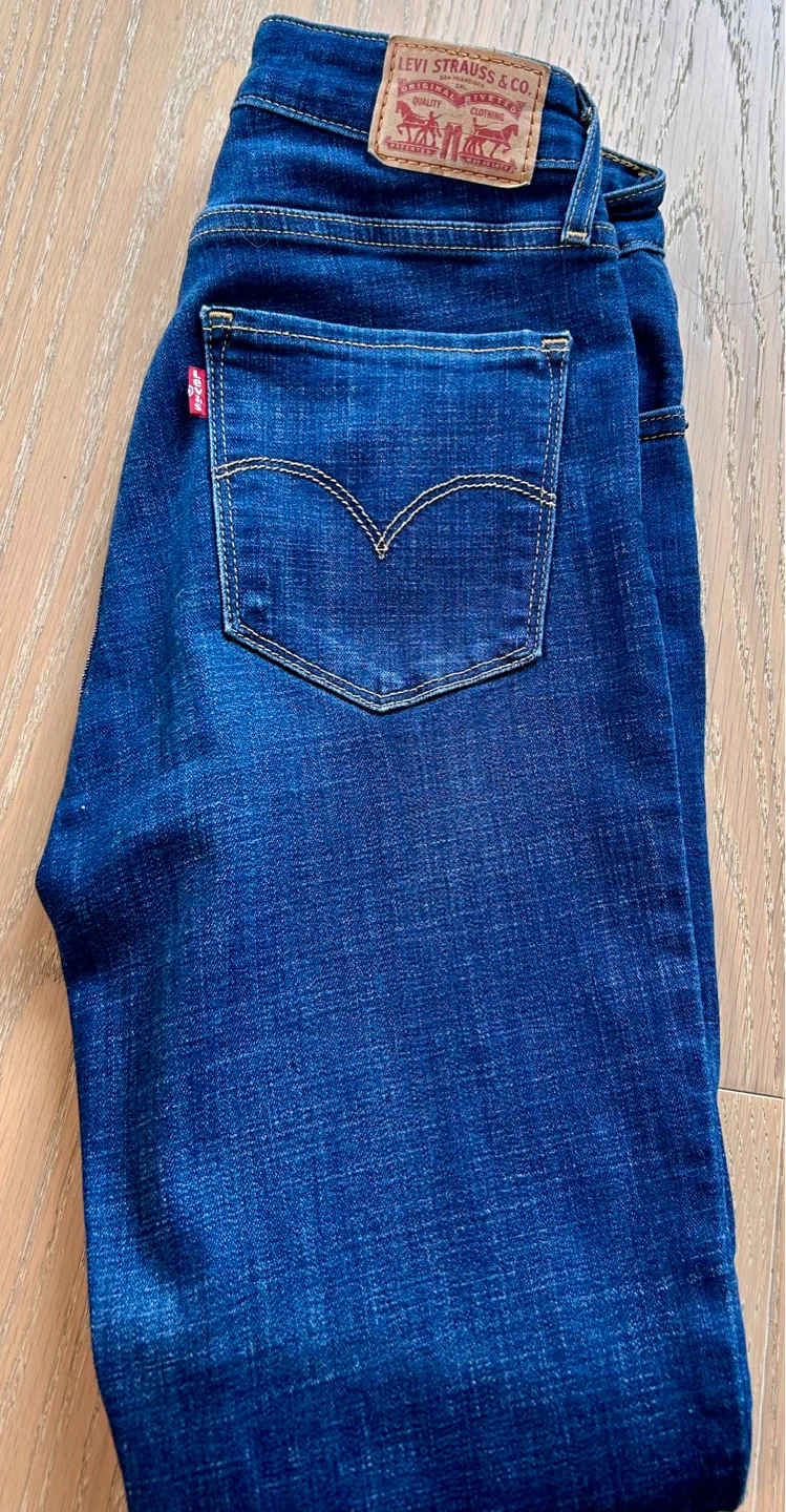 Levi's 721 High Rise Skinny Jeans Size 26