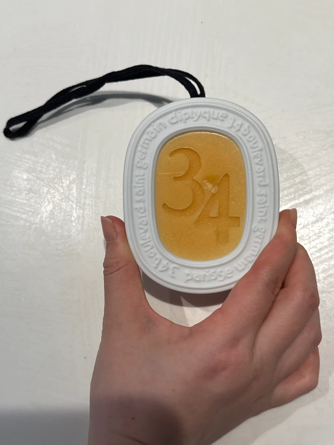 Diptyque 34 Scented Oval