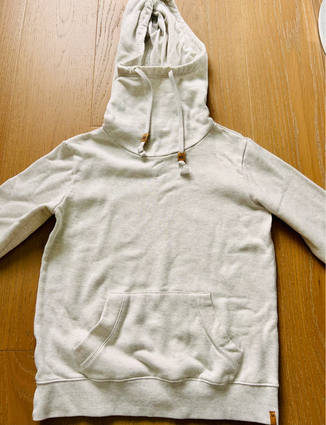 Tentree Women’s Hoodie - Size small- Grey with Graphic Print - photo 2