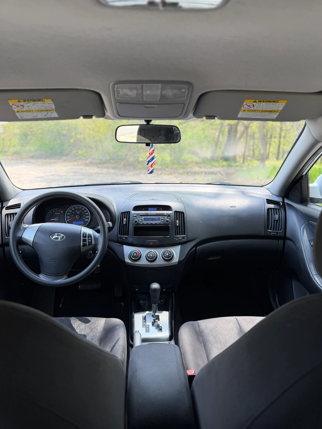 2010 Hyundai Elantra - photo 2