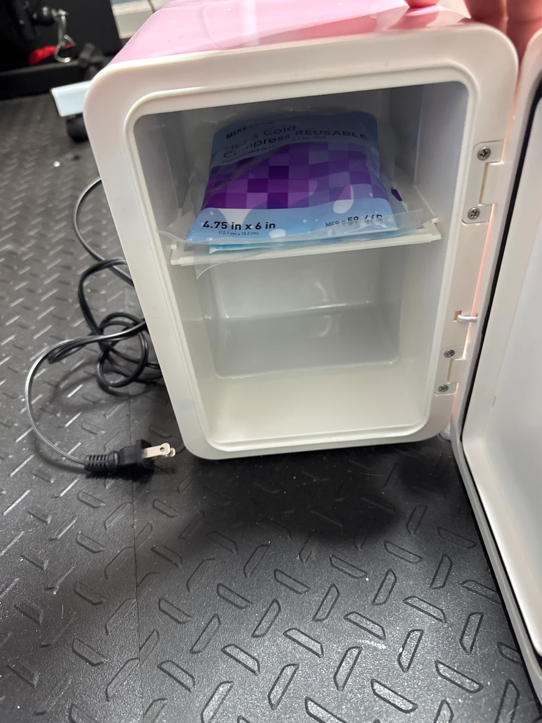 Pink Mini Fridge - photo 2