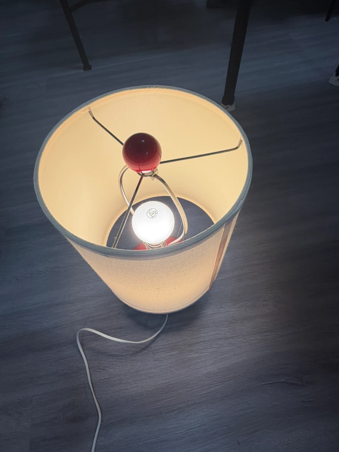 Red Table Lamp - photo 2