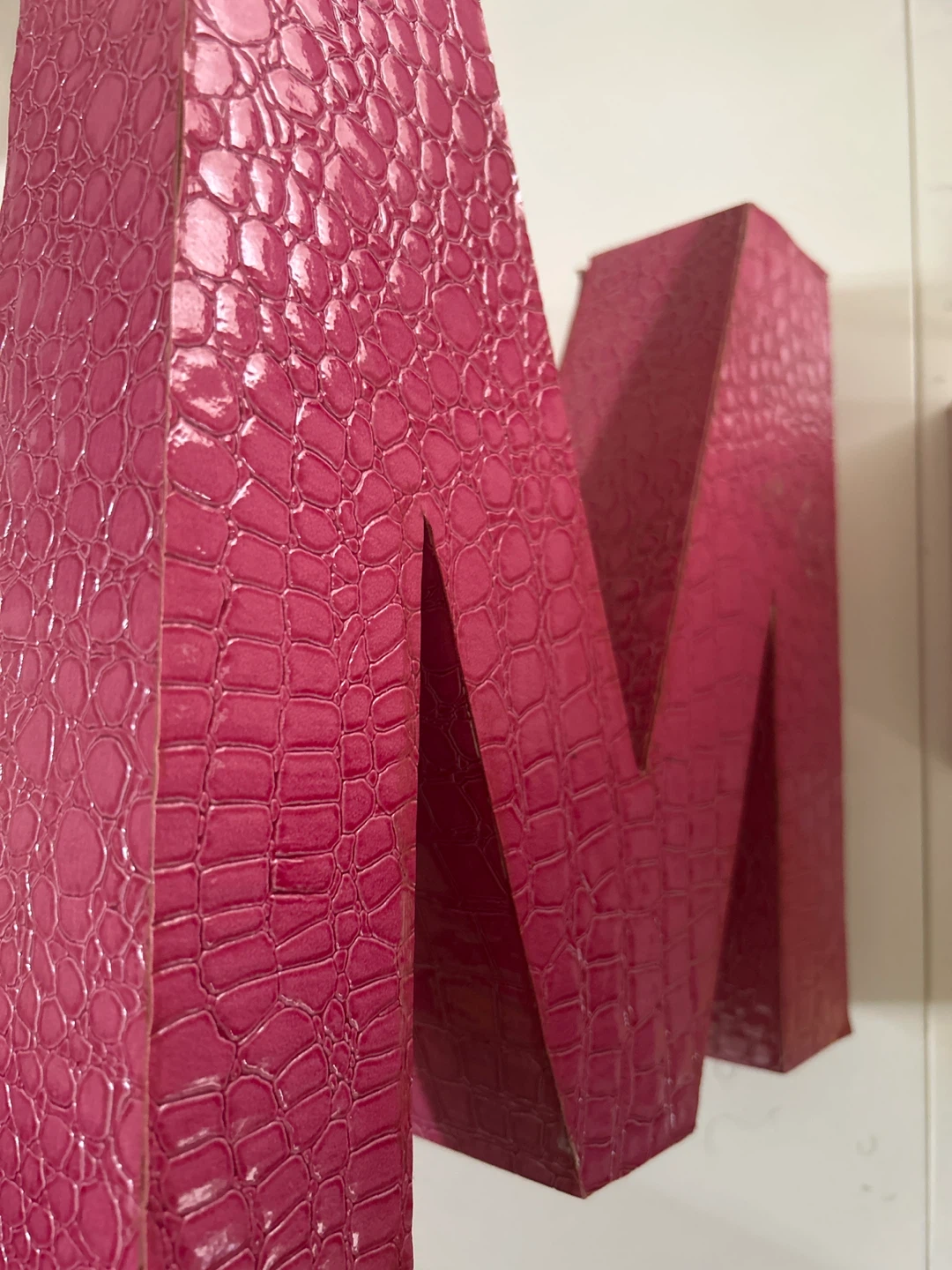 Pink "M" Letter Decor - photo 2