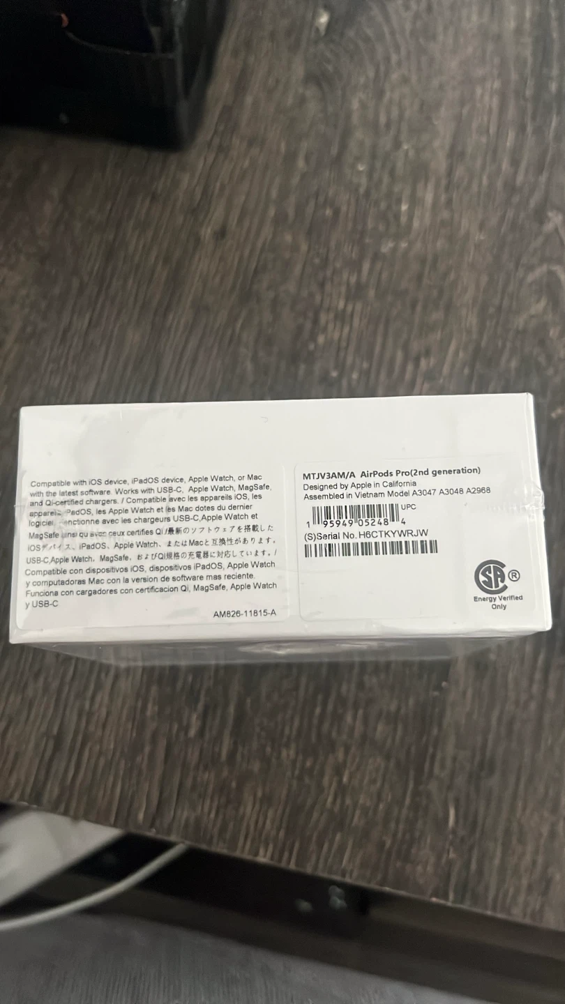 Apple AirPods Pro (2nd generation) with MagSafe Charging Case - photo 3