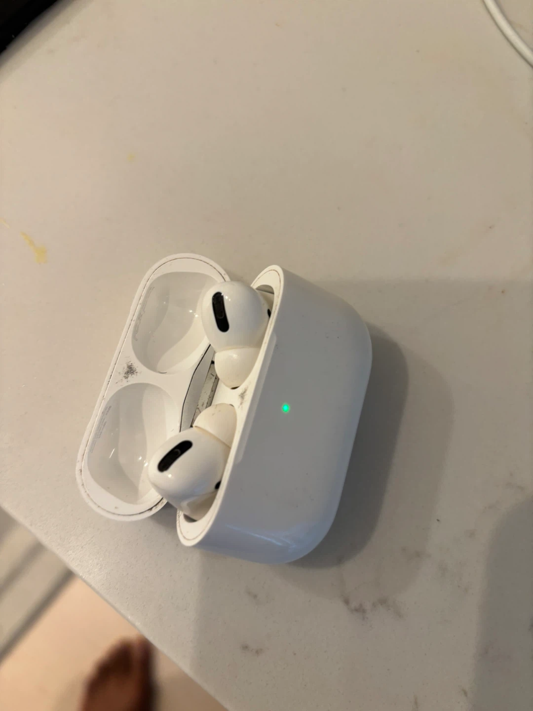 Apple AirPods Pro (1st Gen)