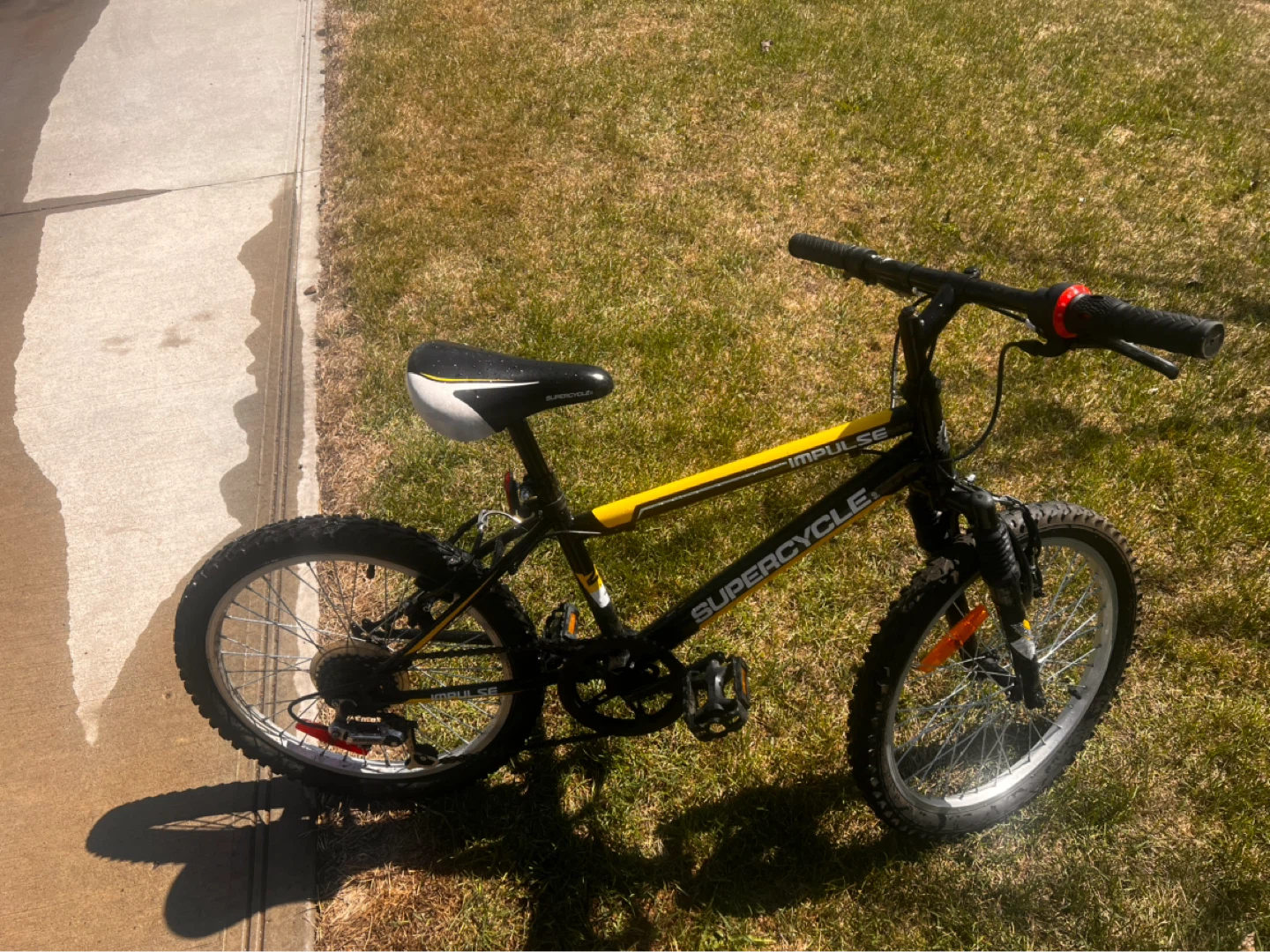 Supercycle Impulse Kids Bike - Black and Yellow