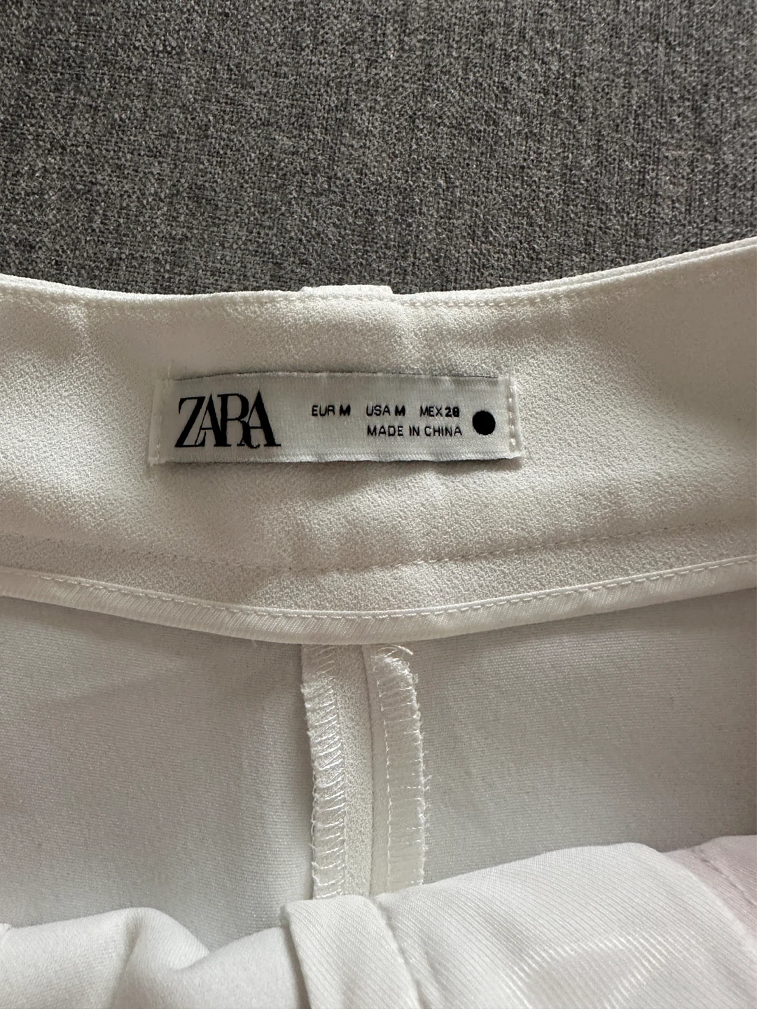White Zara shorts - photo 3
