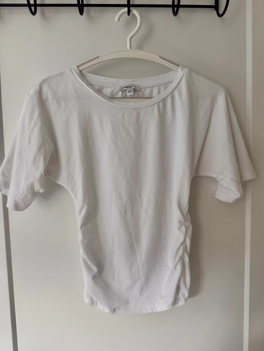 Subdued White T-Shirt Size S