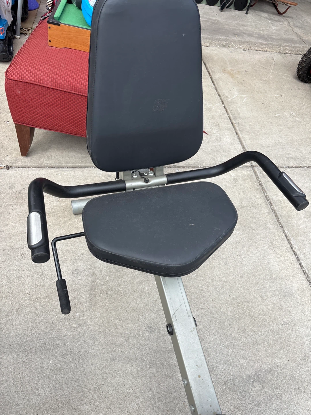 Scwinn exercise bike still works needs batteries - photo 3