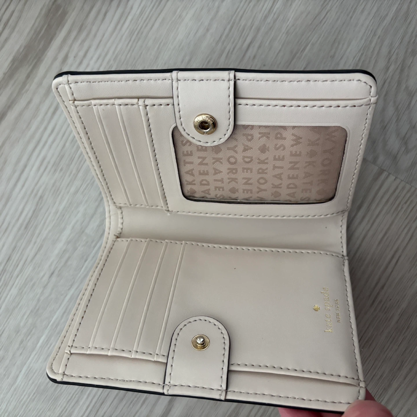 Kate Spade New York Bifold Wallet - photo 3