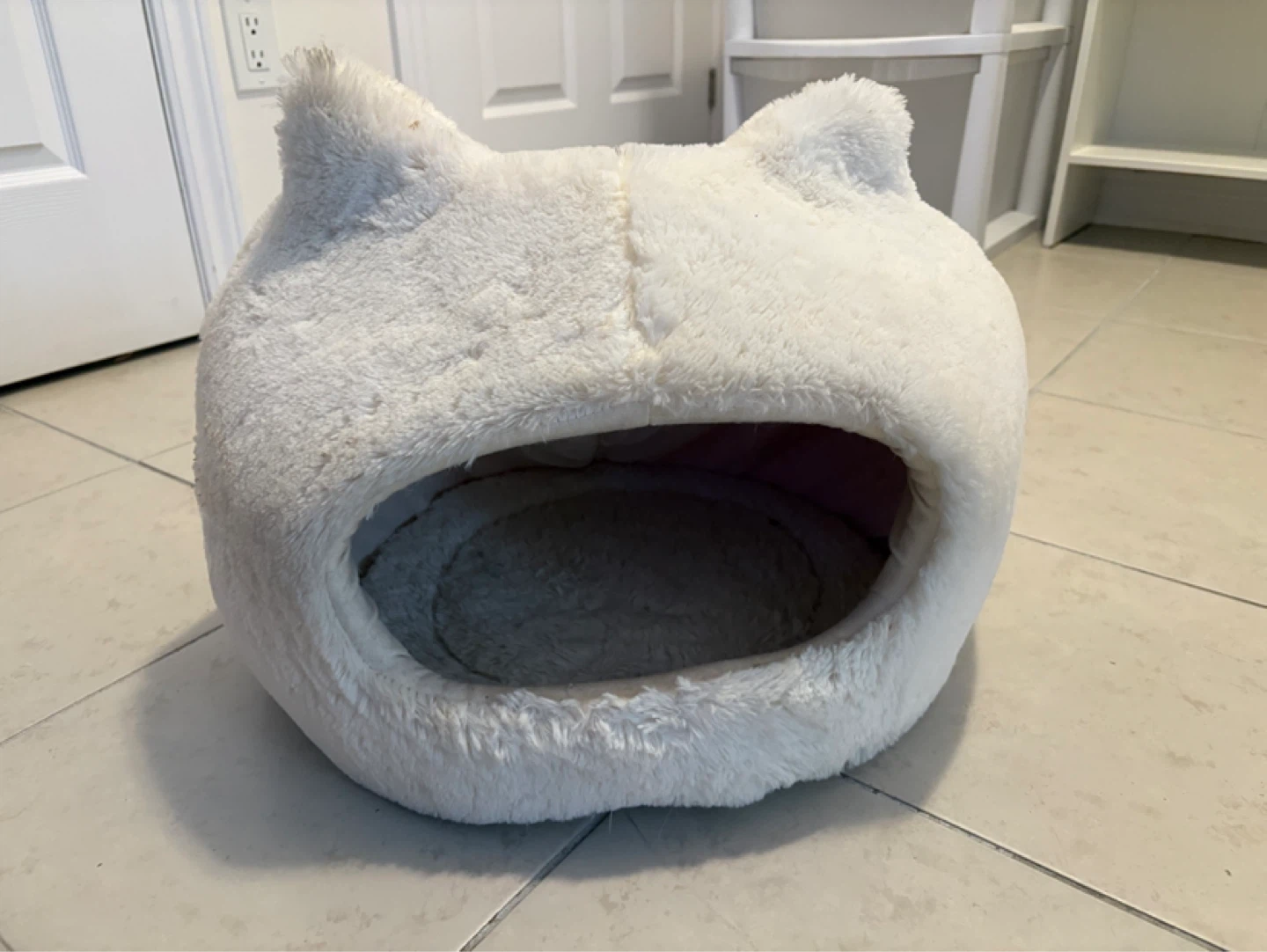 White Plush Cat Bed Cave