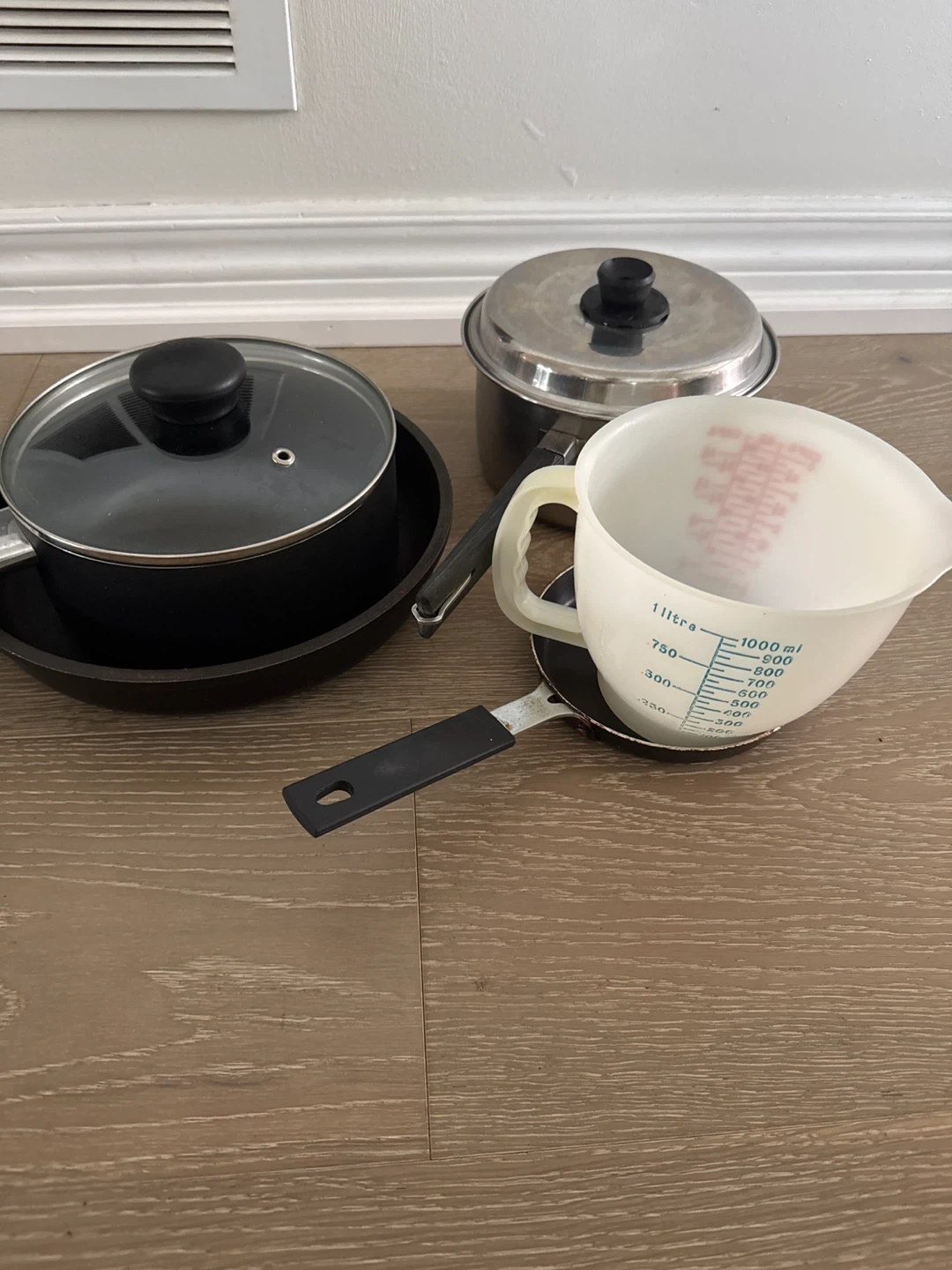 Assorted Cookware Set