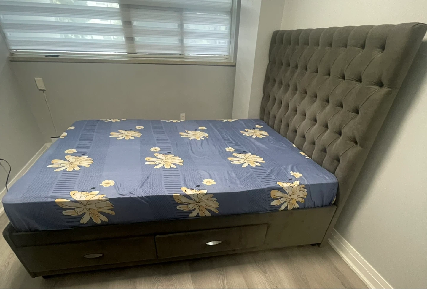 Canadian custom made Queen bed