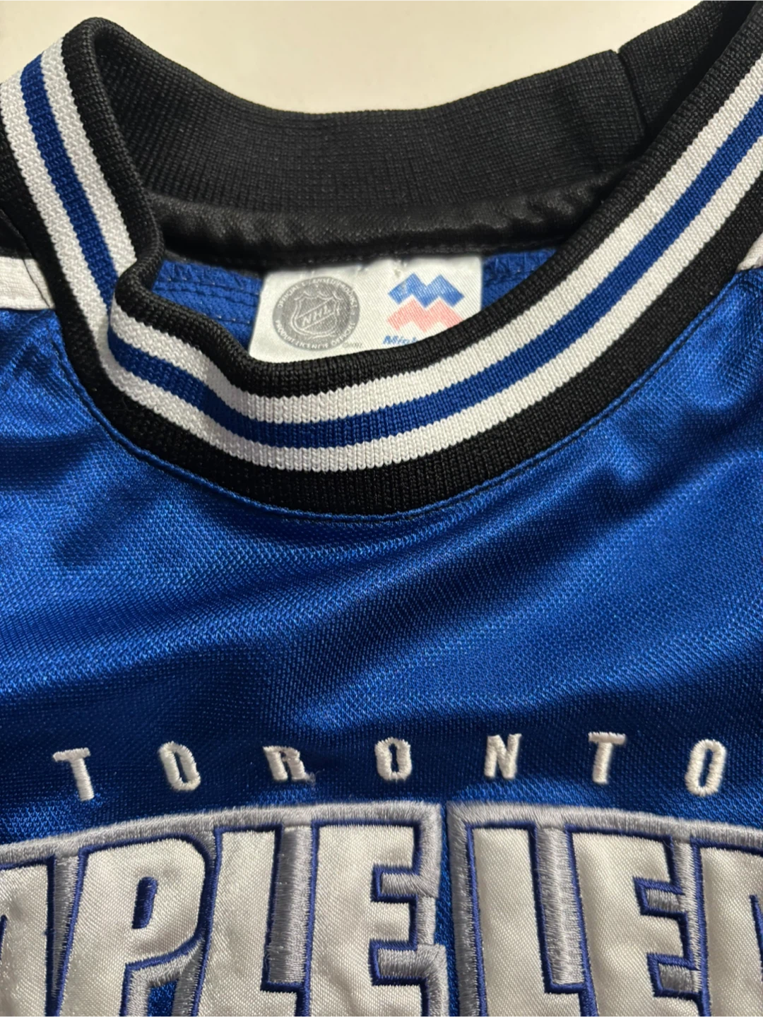 Majestic Toronto Maple Leafs Childs Jersey Size 6 - photo 4