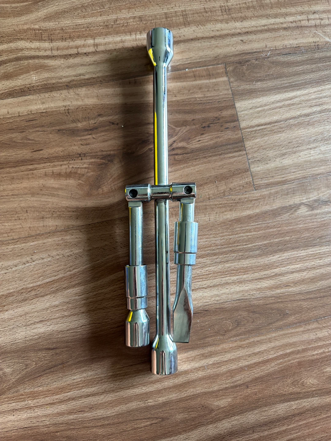 Unused 4-Way Lug Wrench Tool - photo 2