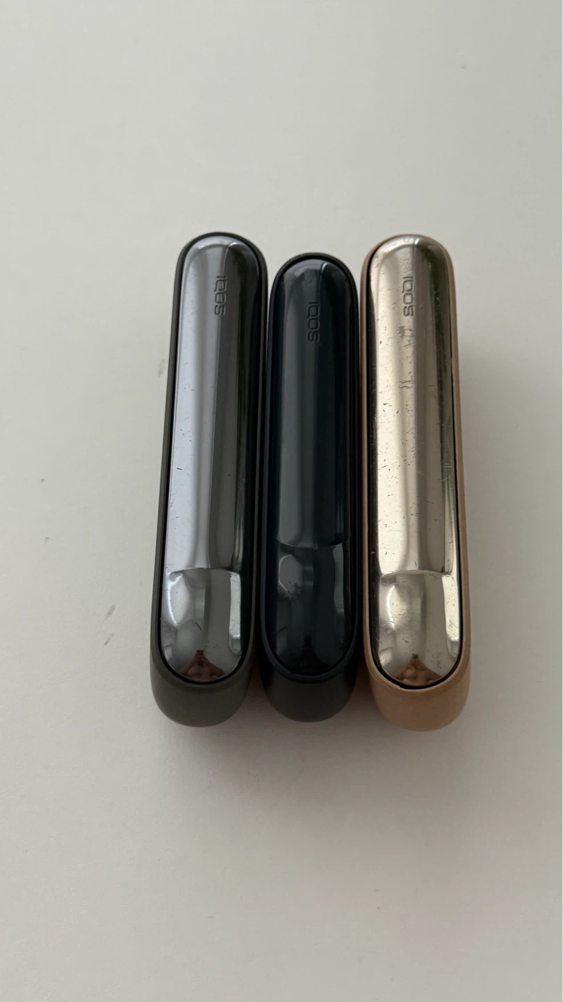 IQOS Iluma Pocket Charger and Holder Set (all for 30 $) - photo 4