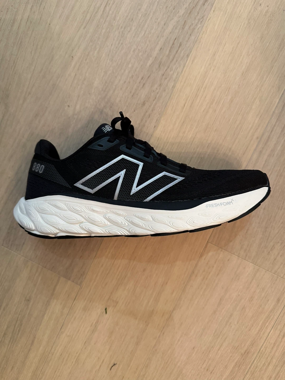 New Balance Fresh Foam X 880 v14 size 9.5 narrow