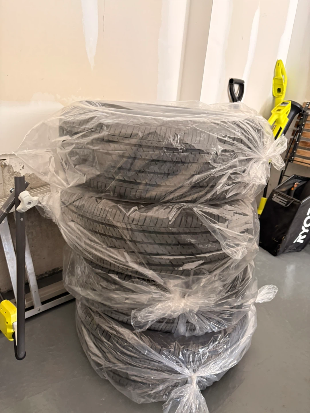 All Season Tires Compact SUV 205-55-R17 - photo 2
