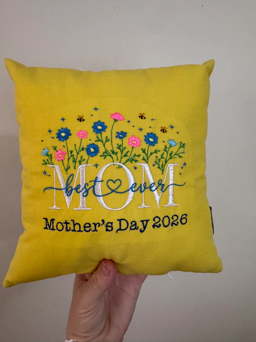 Decorative "Best Mom Ever" Pillow - photo 3